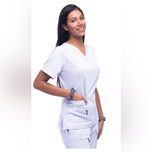 S/P - ⚡️Bundle⚡️ Adar Scrub Tops - Picture 1 of 6